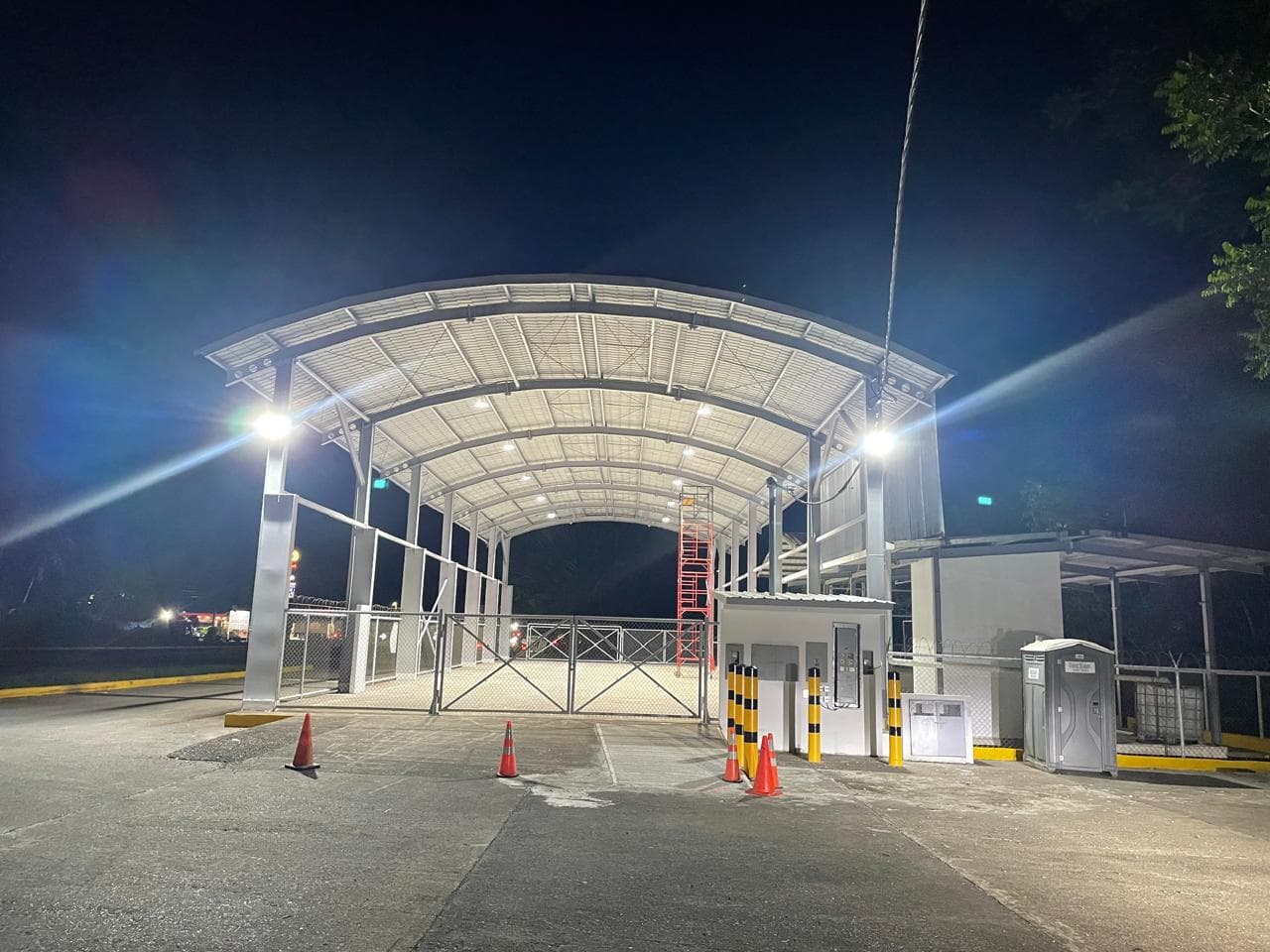 Aduanas Hangar — Paso Canoas